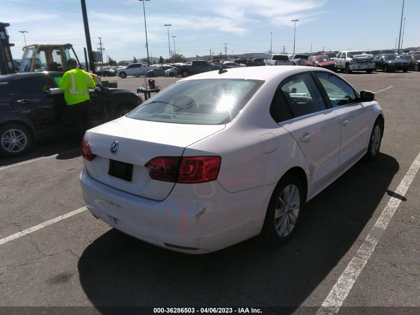 2014 VOLKSWAGEN JETTA SEDAN TDI - 3VWLL7AJ2EM371425