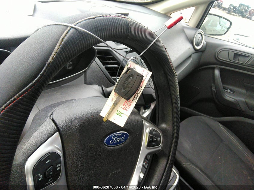 VIN 3FADP4BJ3KM110539 2019 FORD FIESTA SE