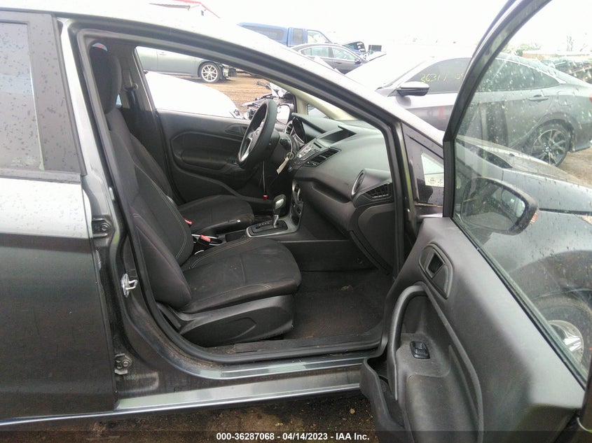 VIN 3FADP4BJ3KM110539 2019 FORD FIESTA SE