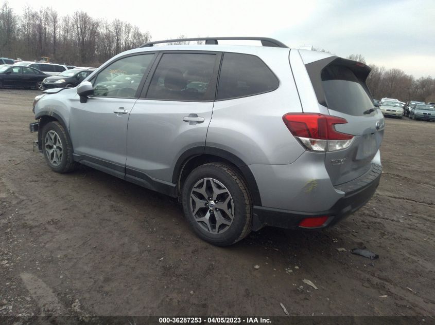 2020 SUBARU FORESTER PREMIUM - JF2SKAGC6LH405652