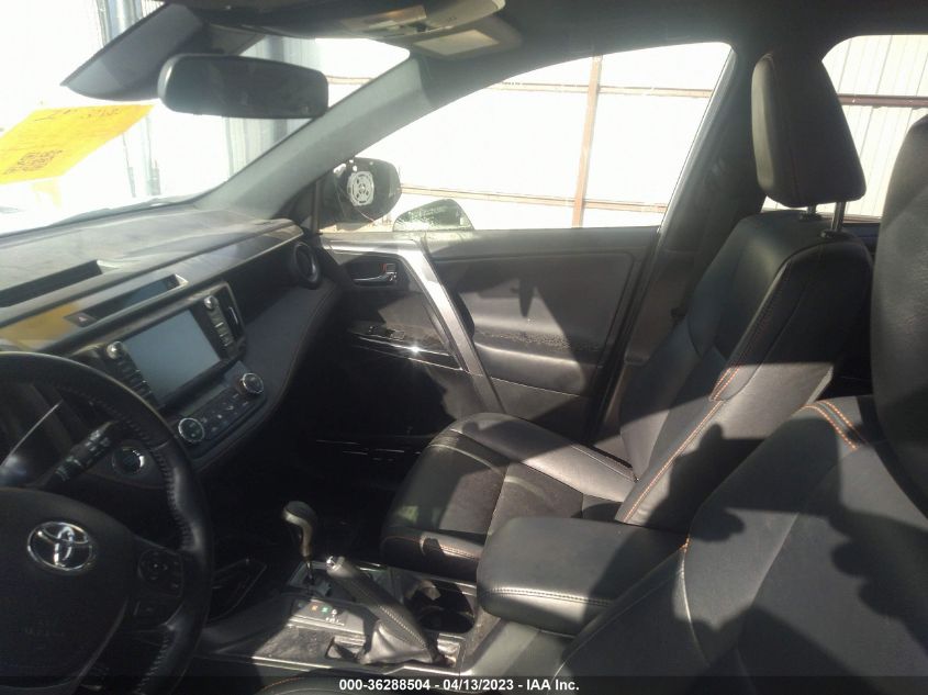 2016 TOYOTA RAV4 SE - JTMJFREV7GD175683