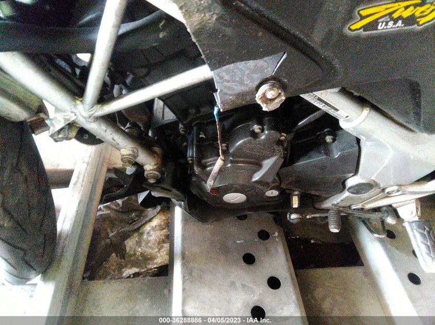 2013 HONDA CBR250 R MLHMC410XD5300245