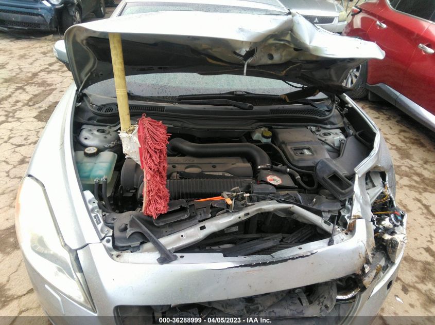 2013 VOLVO C70 T5 YV1672MC2DJ141300