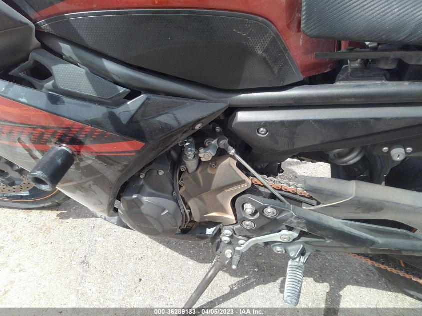 2011 YAMAHA FZ6 R - JYARJ18E3BA006670