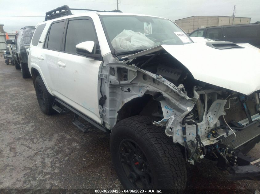 2019 TOYOTA 4RUNNER SR5 - JTEBU5JR5K5668045
