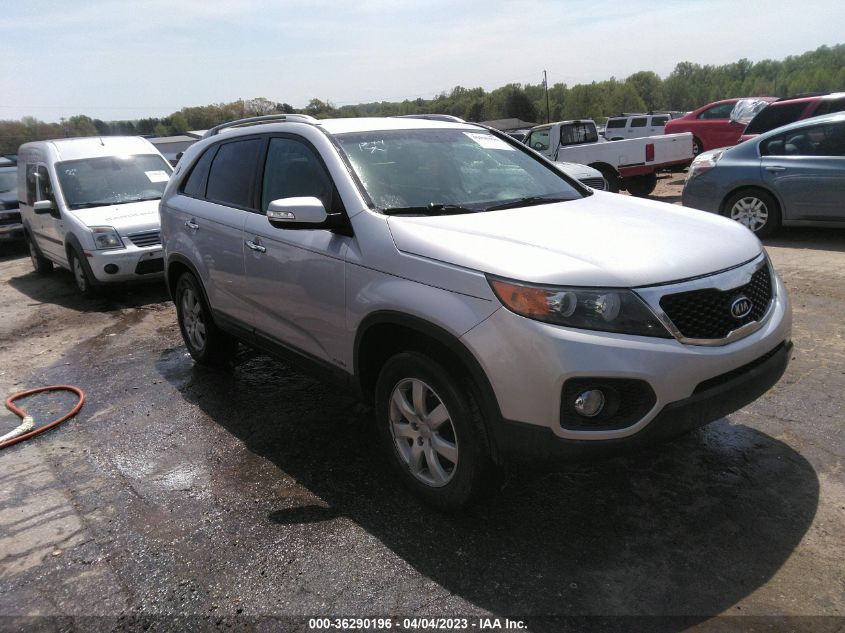 2013 KIA SORENTO LX - 5XYKTCA67DG411352