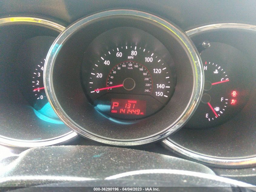 2013 KIA SORENTO LX - 5XYKTCA67DG411352