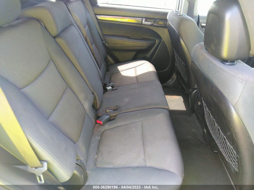 2013 KIA SORENTO LX - 5XYKTCA67DG411352