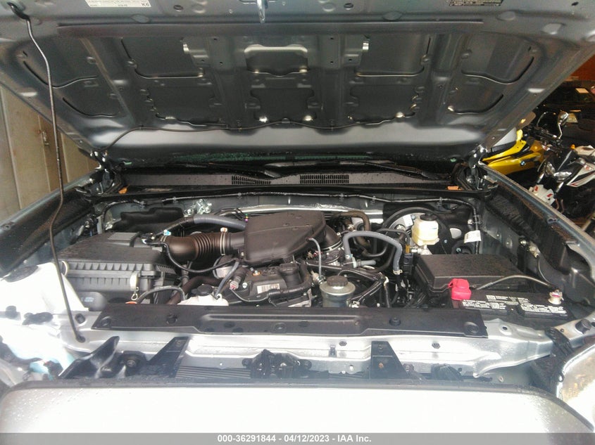 VIN 3TYAX5GN8NT063998 2022 TOYOTA TACOMA 2WD SR/SR5
