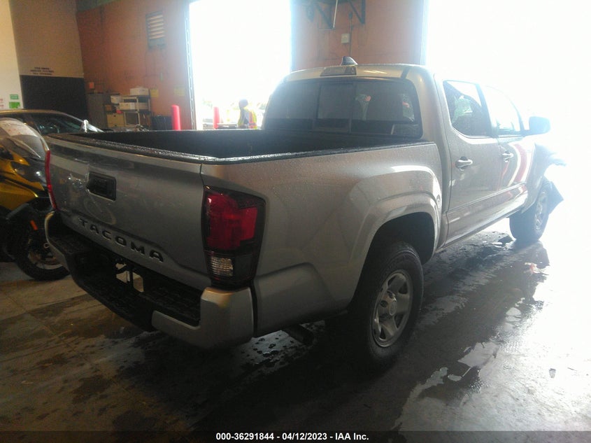 VIN 3TYAX5GN8NT063998 2022 TOYOTA TACOMA 2WD SR/SR5