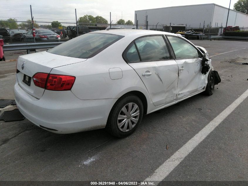 2014 VOLKSWAGEN JETTA SEDAN S - 3VW2K7AJ2EM304919