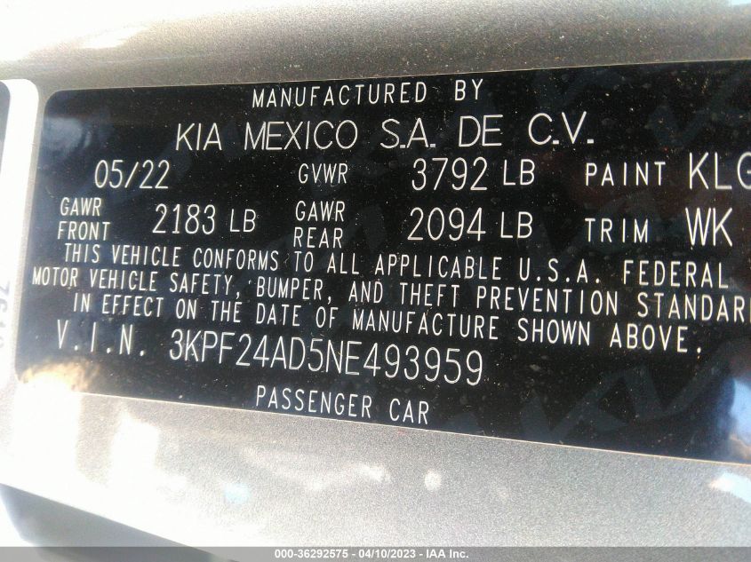 3KPF24AD5NE493959 Kia Forte LXS 9