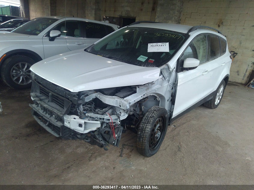 VIN 1FMCU0GD6JUB82187 2018 FORD ESCAPE SE