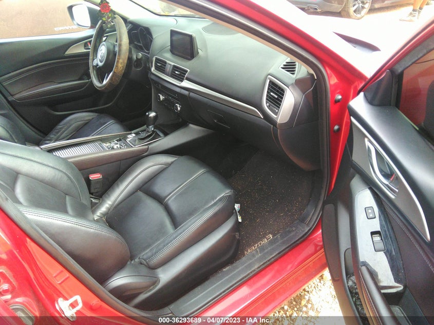 VIN 3MZBN1V33JM252064 2018 MAZDA MAZDA3 4-DOOR TOURING