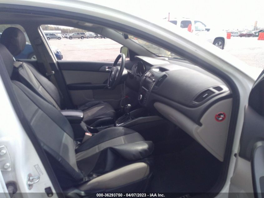 VIN KNAFU4A21D5684181 2013 KIA FORTE no.5