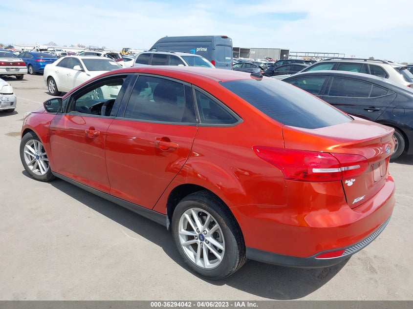 VIN 1FADP3FE1JL293463 2018 FORD FOCUS SE