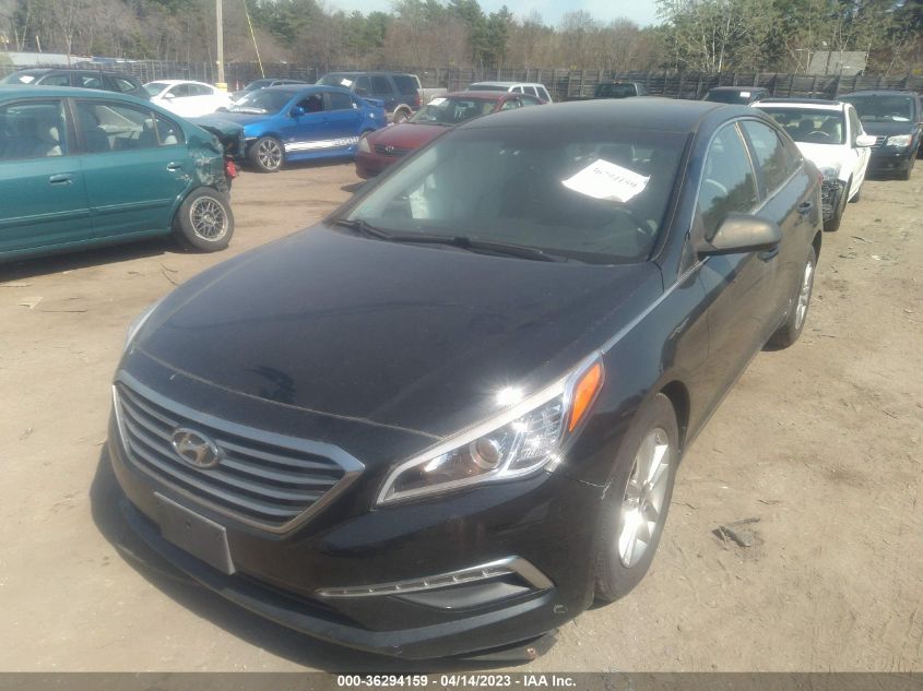 2015 HYUNDAI SONATA 2.4L SE - 5NPE24AF5FH004907