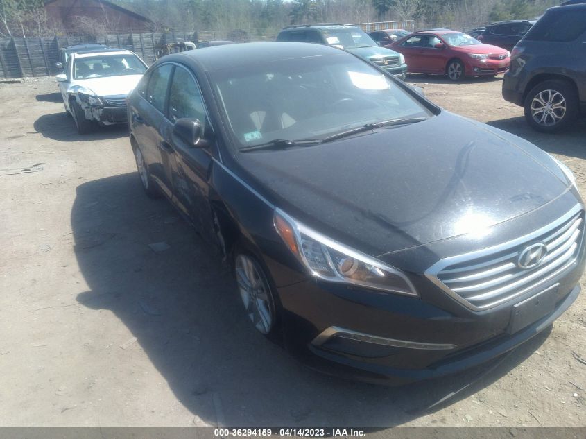 2015 HYUNDAI SONATA 2.4L SE - 5NPE24AF5FH004907