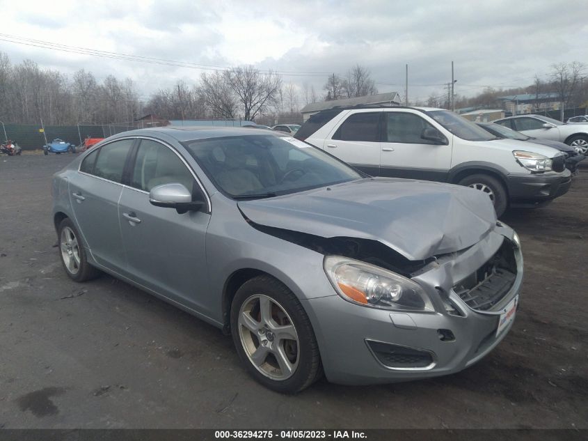 2013 VOLVO S60 T5 - YV1612FH1D2197944