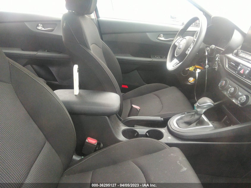 VIN 3KPF24AD4LE260619 2020 KIA FORTE LXS