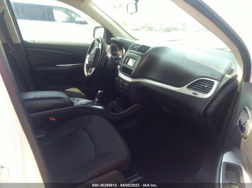 VIN 3C4PDCAB7JT167349 2018 DODGE JOURNEY SE