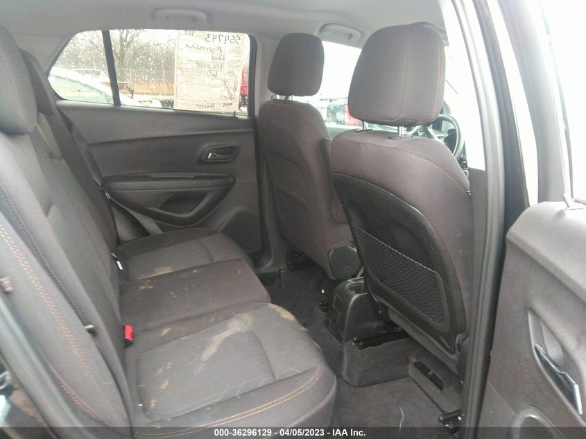 VIN 3GNCJLSB2KL137884 2019 CHEVROLET TRAX LT