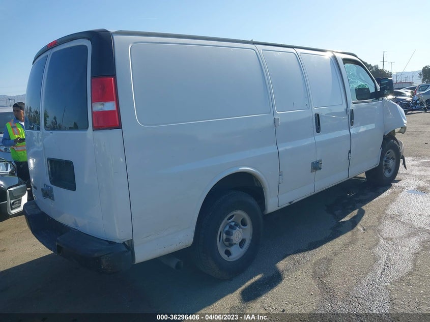 VIN 1GCWGAFPXJ1314055 2018 CHEVROLET EXPRESS CARGO VAN