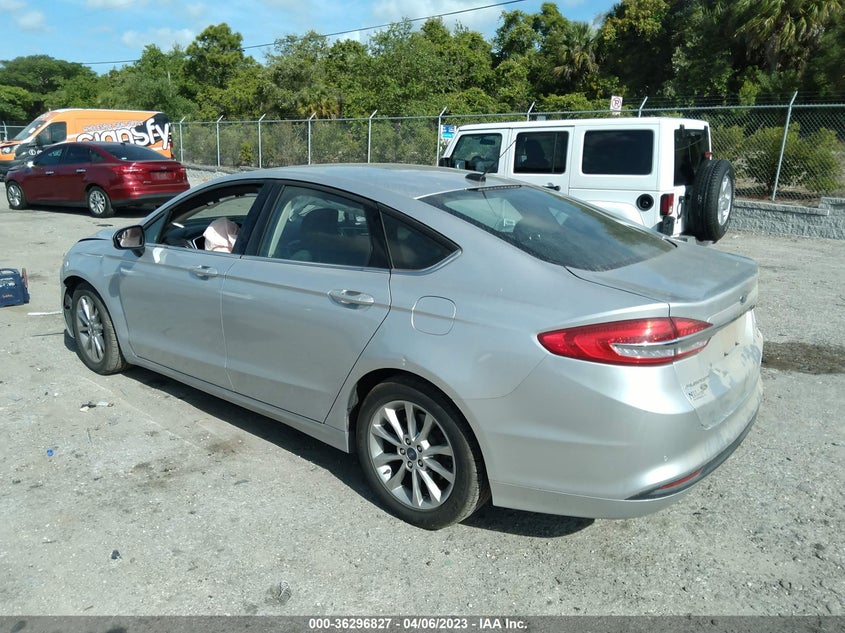 VIN 3FA6P0HD3HR137397 2017 FORD FUSION SE