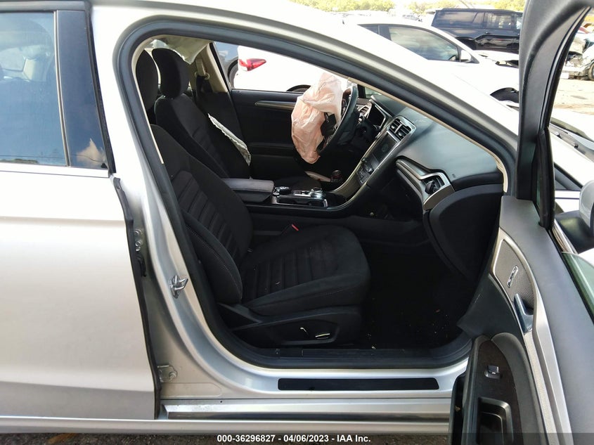 VIN 3FA6P0HD3HR137397 2017 FORD FUSION SE