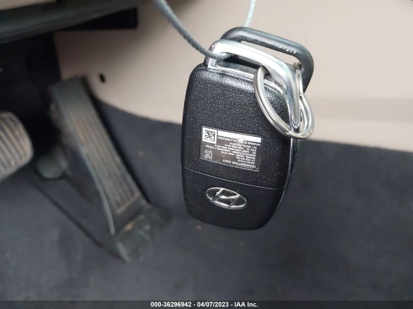 2016 HYUNDAI SONATA 2.4L SE - 5NPE24AF0GH322256