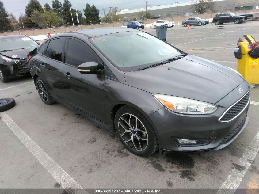 2015 FORD FOCUS SE - 1FADP3F24FL249051