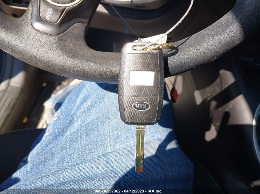 2016 KIA SOUL + - KNDJP3A57G7263082