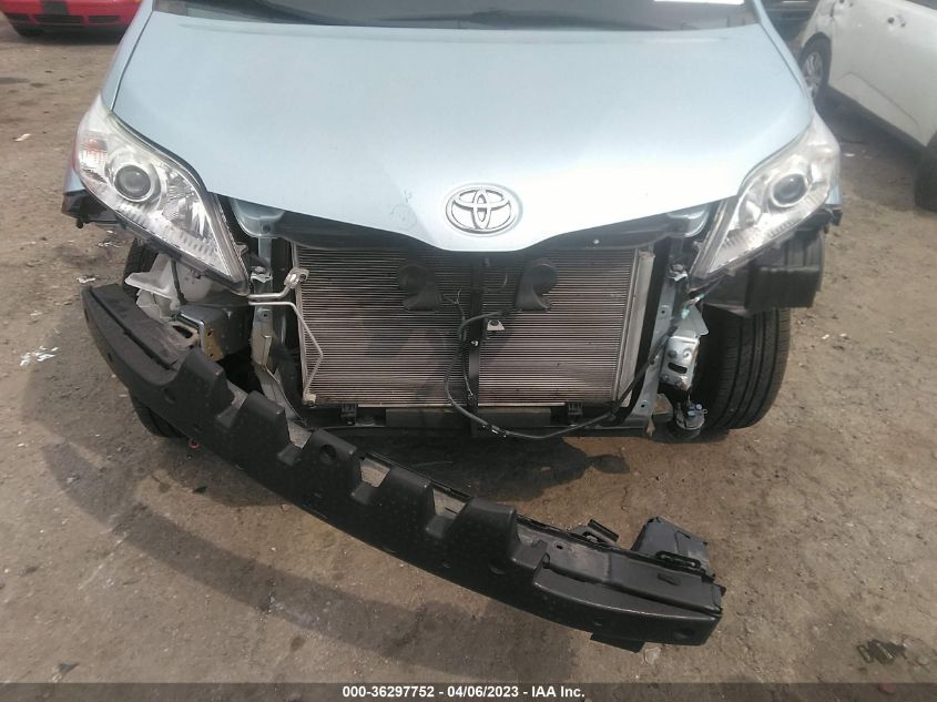 2015 TOYOTA SIENNA XLE - 5TDYK3DC4FS580071