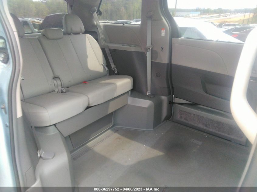 2015 TOYOTA SIENNA XLE - 5TDYK3DC4FS580071