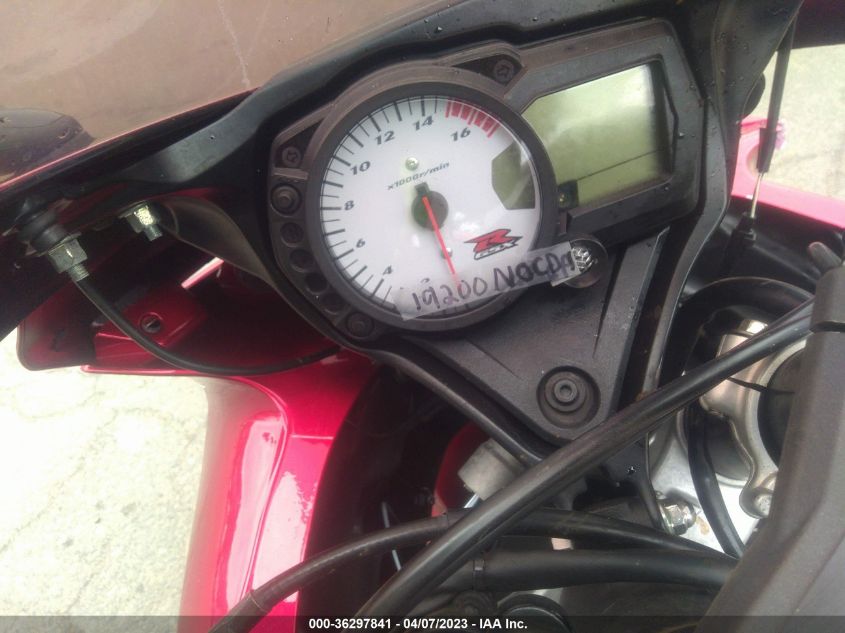 2007 SUZUKI GSX-R750 - JS1GR7KA772111673