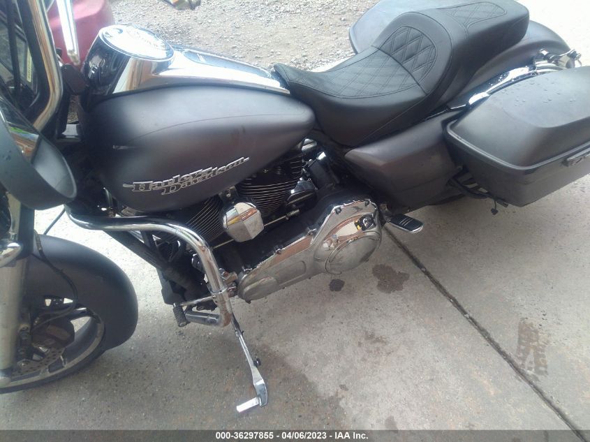 2016 HARLEY-DAVIDSON FLHXS STREET GLIDE SPECIAL - 1HD1KRM10GB648098