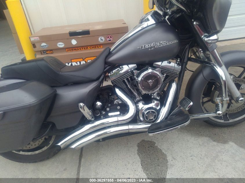 2016 HARLEY-DAVIDSON FLHXS STREET GLIDE SPECIAL - 1HD1KRM10GB648098