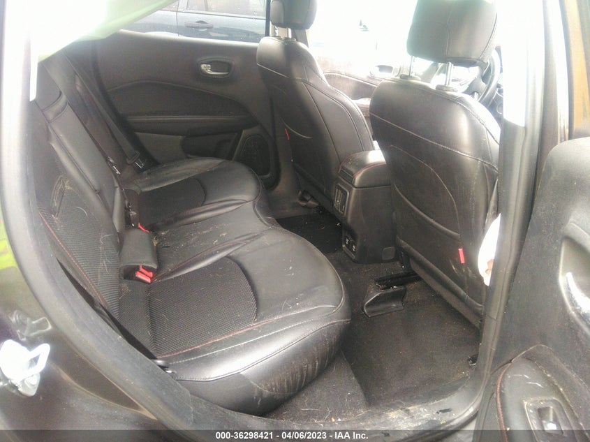 VIN 3C4NJDDB7KT595151 2019 JEEP COMPASS TRAILHAWK