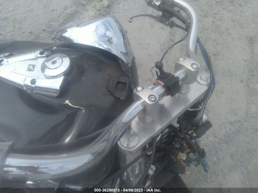 2004 HONDA VT1300 S 1HFSC52054A102152