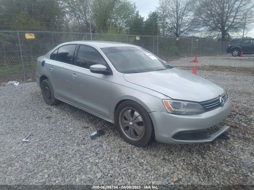 2013 VOLKSWAGEN JETTA SEDAN SE - 3VWDP7AJ0DM418832