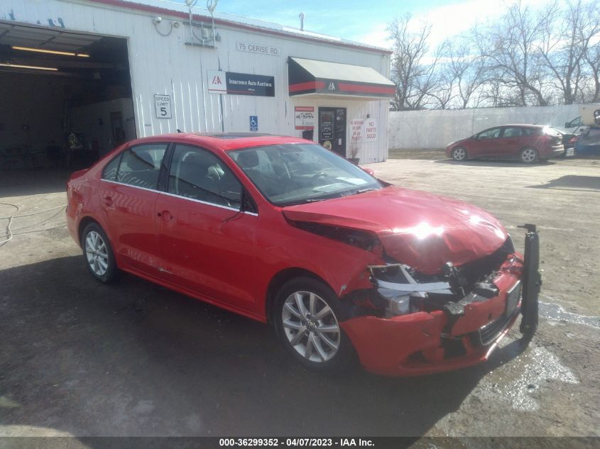 2014 VOLKSWAGEN JETTA SEDAN SE - 3VWD17AJ0EM413925