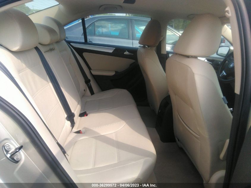 2013 VOLKSWAGEN JETTA SEDAN SE W/CONVENIENCE - 3VWDX7AJ0DM221806