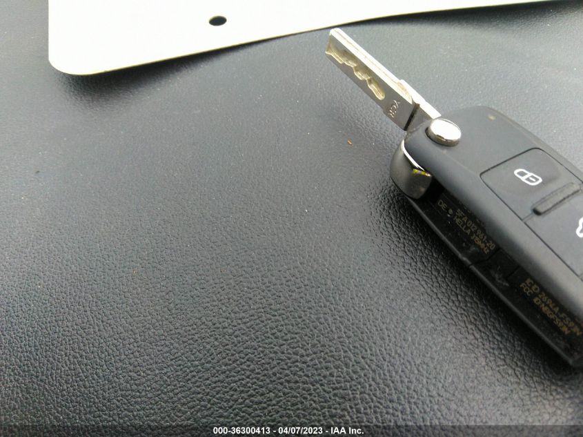 2018 VOLKSWAGEN BEETLE SE - 3VWJD7AT6JM725317