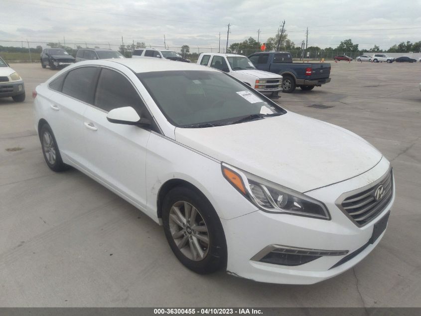 2015 HYUNDAI SONATA 2.4L SE - 5NPE24AF8FH058721