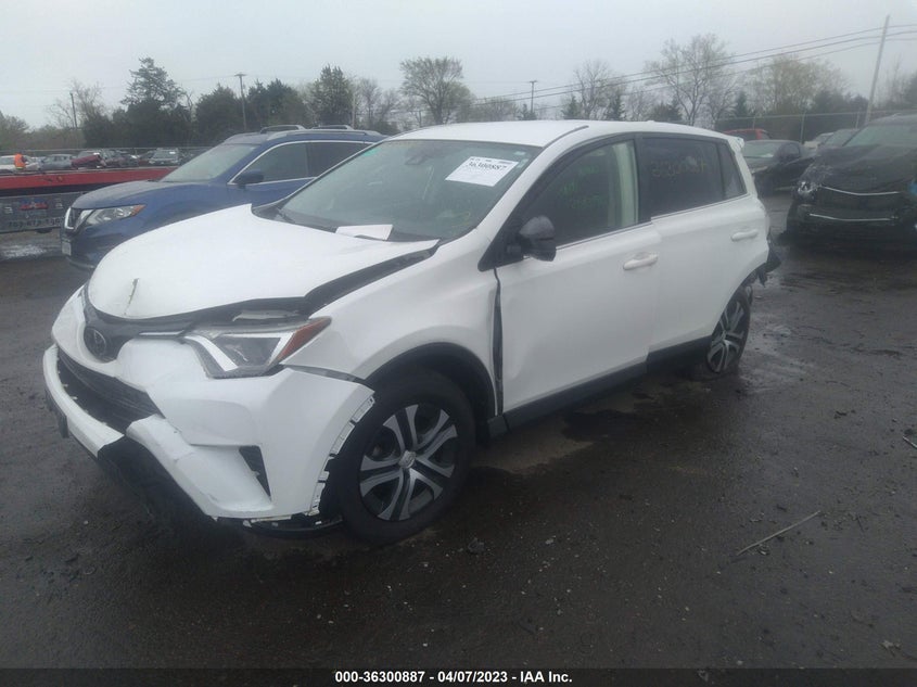VIN JTMBFREV3HJ714386 2017 TOYOTA RAV4 LE