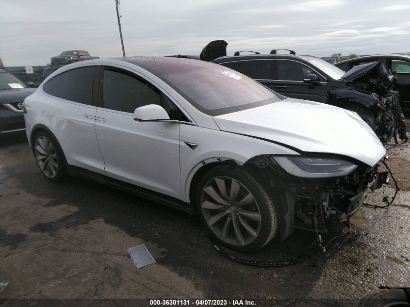 5YJXCAE24HF052038 TESLA MODEL X 90D/75D/100D 2017