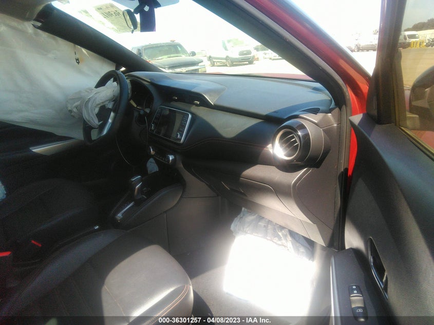 VIN 3N1CP5DV4LL489346 2020 NISSAN KICKS SR