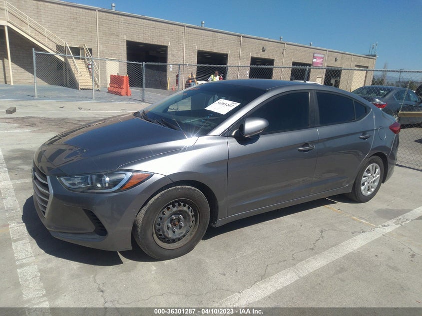 VIN 5NPD74LF4JH317045 2018 HYUNDAI ELANTRA SE