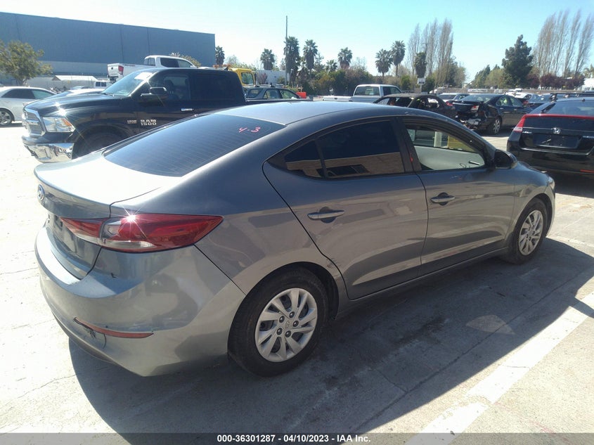 VIN 5NPD74LF4JH317045 2018 HYUNDAI ELANTRA SE
