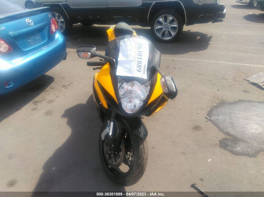 2017 SUZUKI GSX-R600 - JS1GN7FAXH2101016